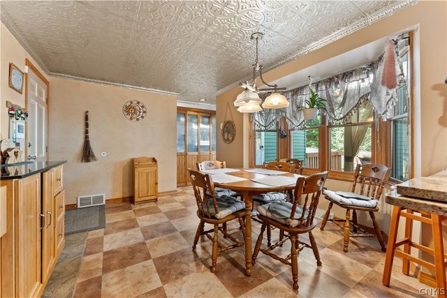 8009 Thyme Circle, Clay, NY 13090