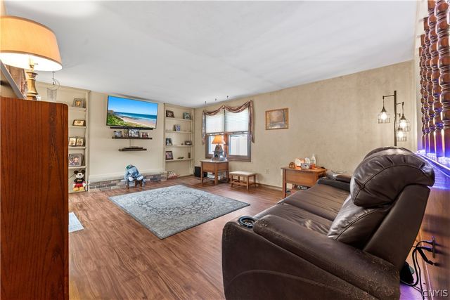 8009 Thyme Circle, Clay, NY 13090