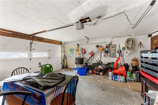8009 Thyme Circle, Clay, NY 13090