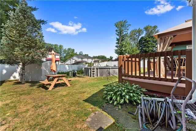 8009 Thyme Circle, Clay, NY 13090