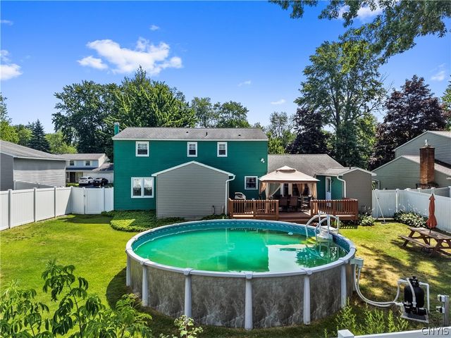 8009 Thyme Circle, Clay, NY 13090
