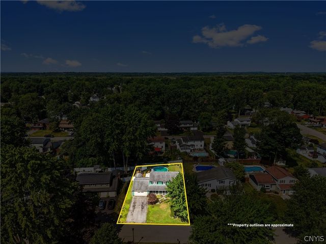 8009 Thyme Circle, Clay, NY 13090