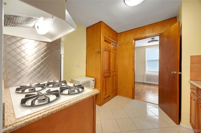 34-43 60th Street 2F, Woodside, NY 11377