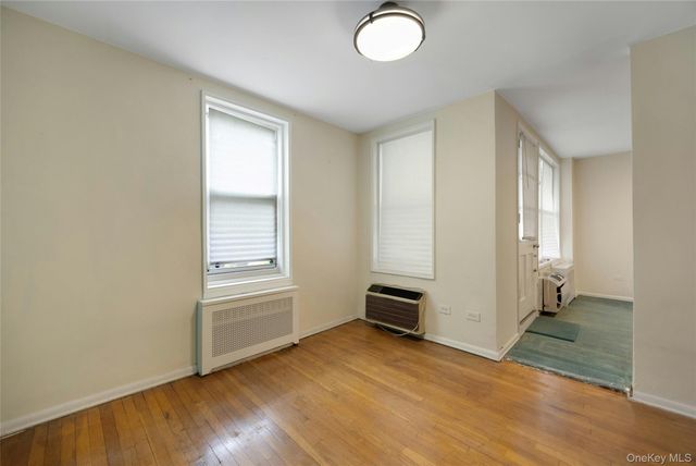 34-43 60th Street 2F, Woodside, NY 11377