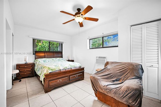 545 NW 77th St, Miami, FL 33150