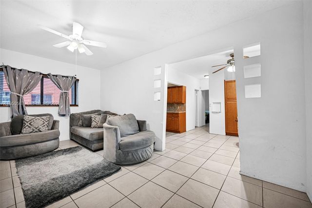 545 NW 77th St, Miami, FL 33150