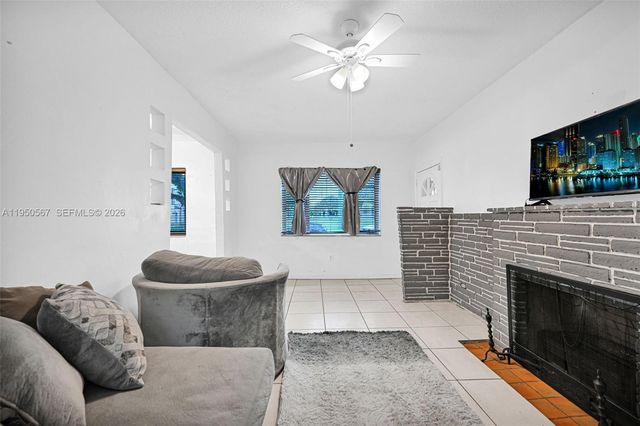 545 NW 77th St, Miami, FL 33150