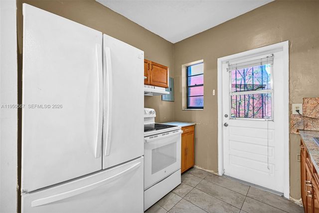 545 NW 77th St, Miami, FL 33150