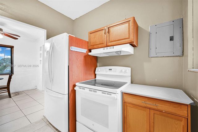 545 NW 77th St, Miami, FL 33150