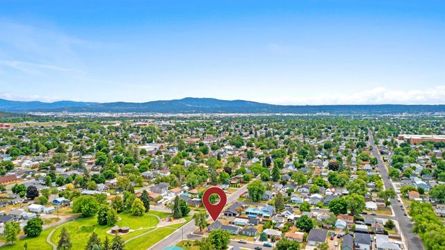 1742 E Sanson Ave, Spokane, WA 99207