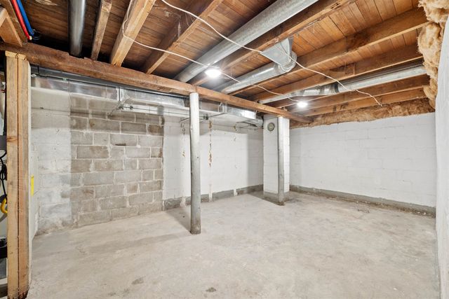 1742 E Sanson Ave, Spokane, WA 99207