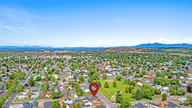 1742 E Sanson Ave, Spokane, WA 99207