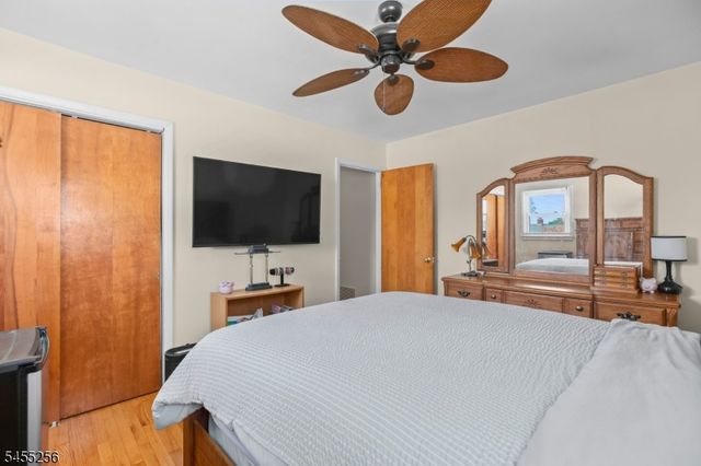13 Briarwood Dr, Franklin Twp., NJ 08873