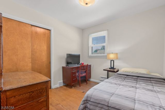 13 Briarwood Dr, Franklin Twp., NJ 08873
