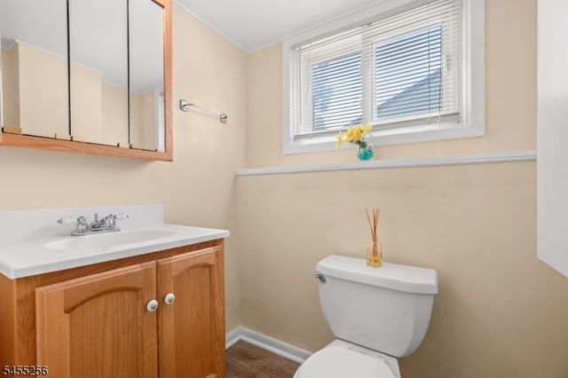 13 Briarwood Dr, Franklin Twp., NJ 08873