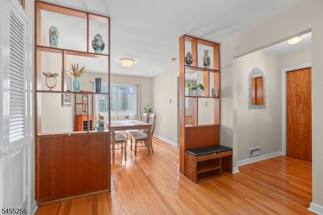 13 Briarwood Dr, Franklin Twp., NJ 08873