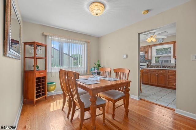 13 Briarwood Dr, Franklin Twp., NJ 08873