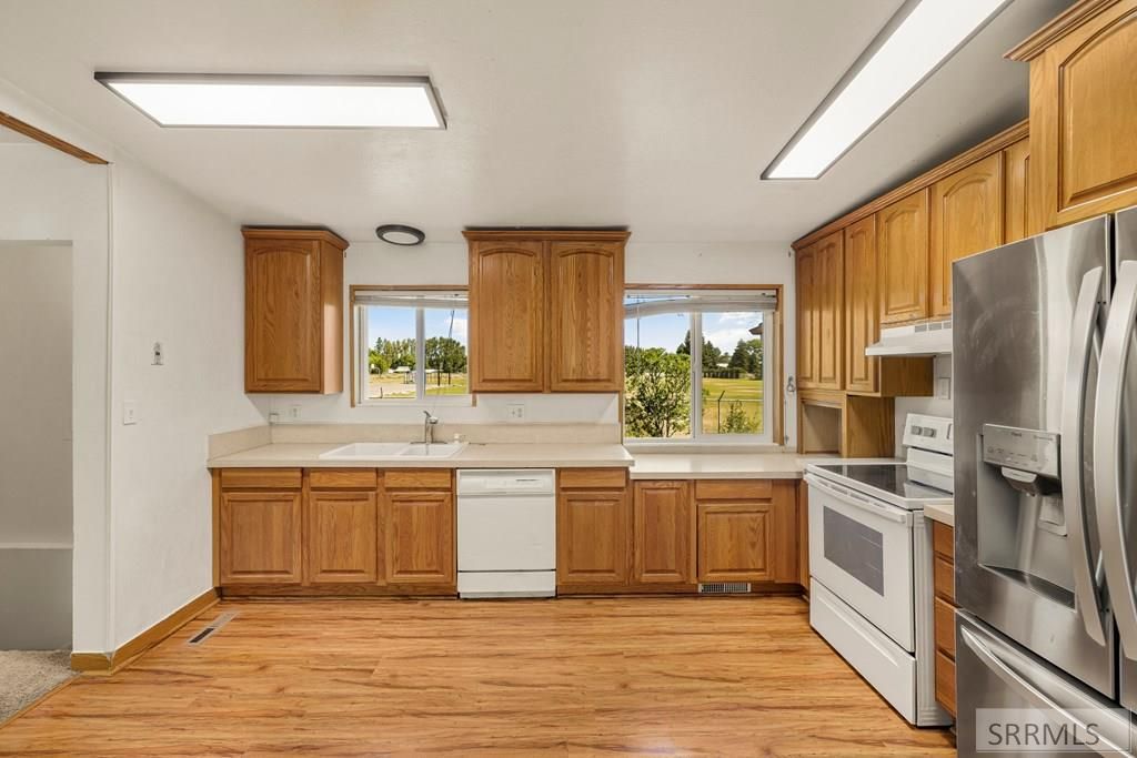Image 12 of property listing at 431 W Center Street, Shelley, ID 83274