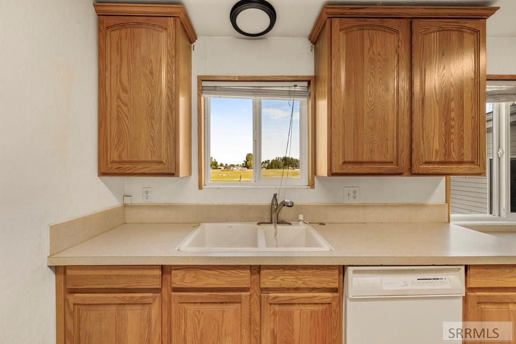 Image 13 of property listing at 431 W Center Street, Shelley, ID 83274