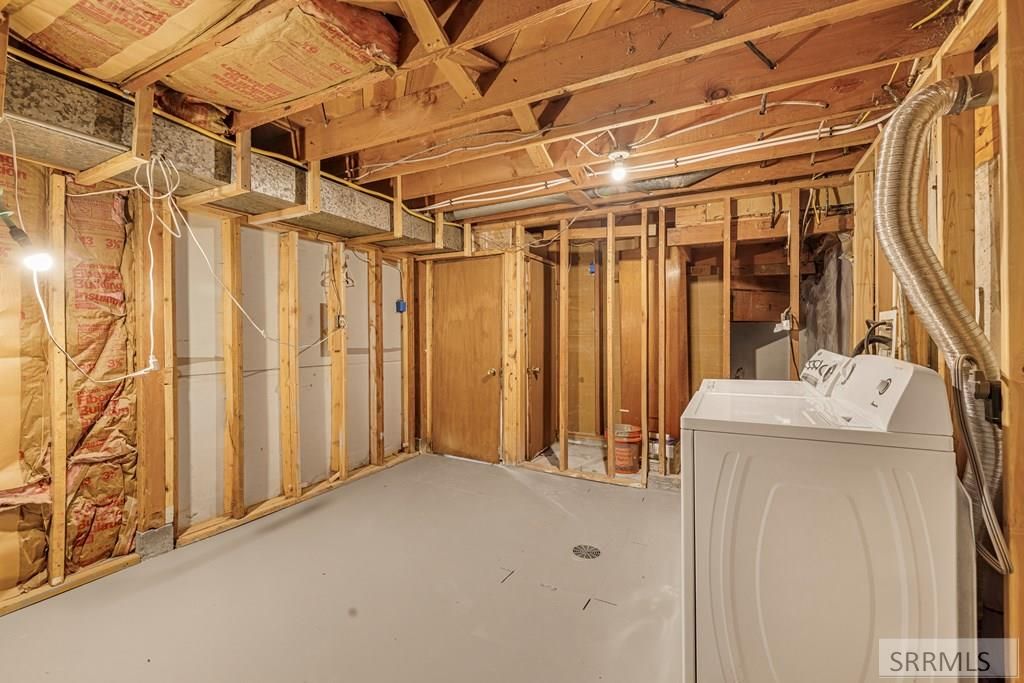 Image 32 of property listing at 431 W Center Street, Shelley, ID 83274