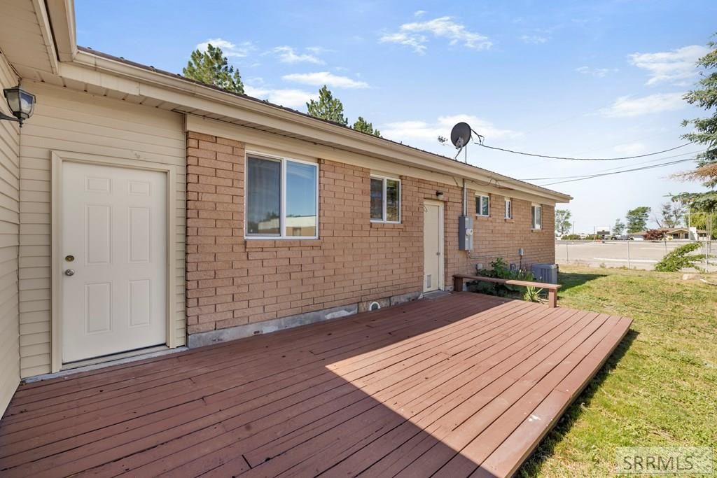 Image 37 of property listing at 431 W Center Street, Shelley, ID 83274