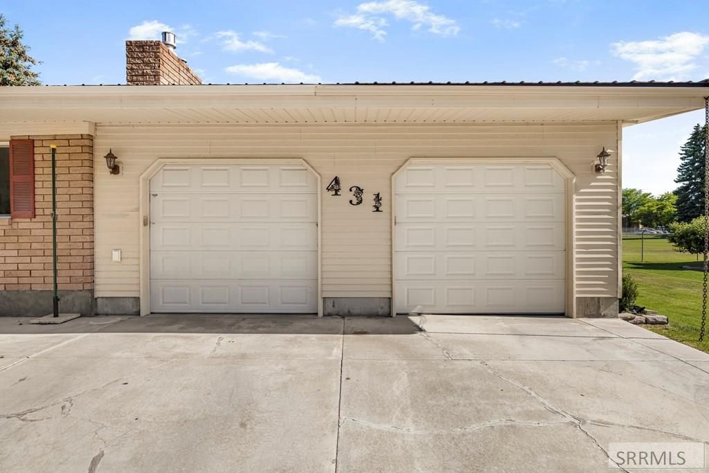 Image 4 of property listing at 431 W Center Street, Shelley, ID 83274