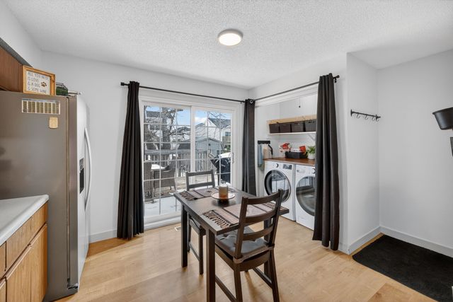 1352 Hunter Drive, Norwalk, IA 50211