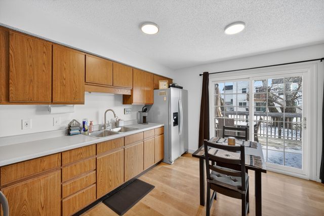 1352 Hunter Drive, Norwalk, IA 50211