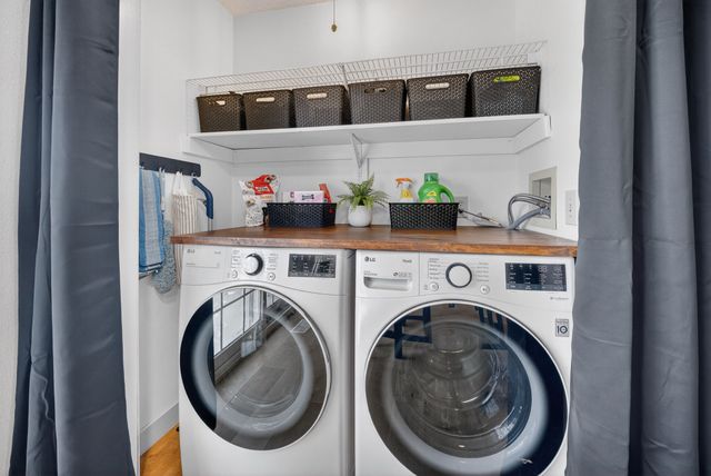 1352 Hunter Drive, Norwalk, IA 50211