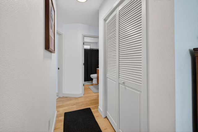 1352 Hunter Drive, Norwalk, IA 50211