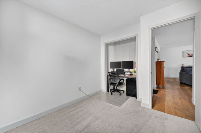 1352 Hunter Drive, Norwalk, IA 50211