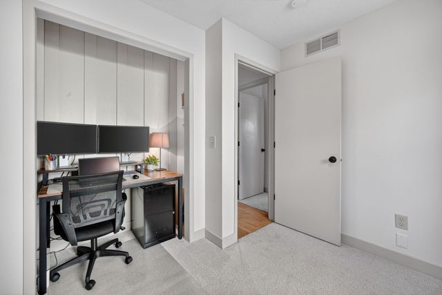 1352 Hunter Drive, Norwalk, IA 50211