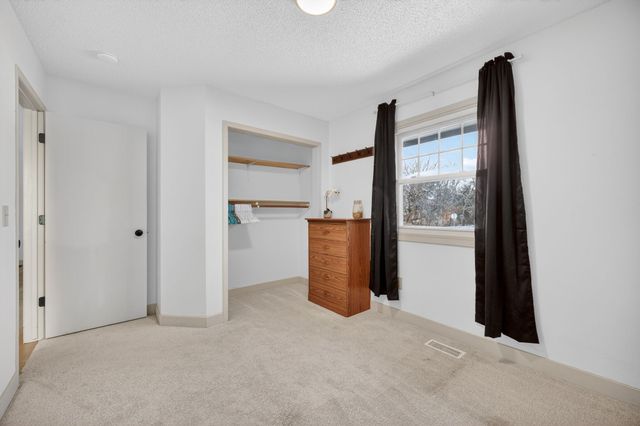 1352 Hunter Drive, Norwalk, IA 50211