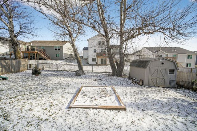 1352 Hunter Drive, Norwalk, IA 50211