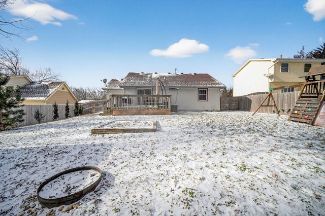 1352 Hunter Drive, Norwalk, IA 50211