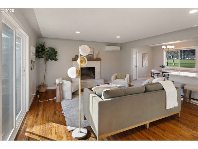 2255 POLK St, Eugene, OR 97405