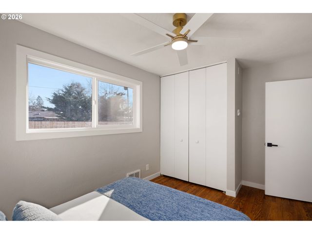 2255 POLK St, Eugene, OR 97405