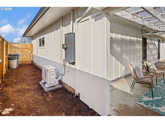 2255 POLK St, Eugene, OR 97405