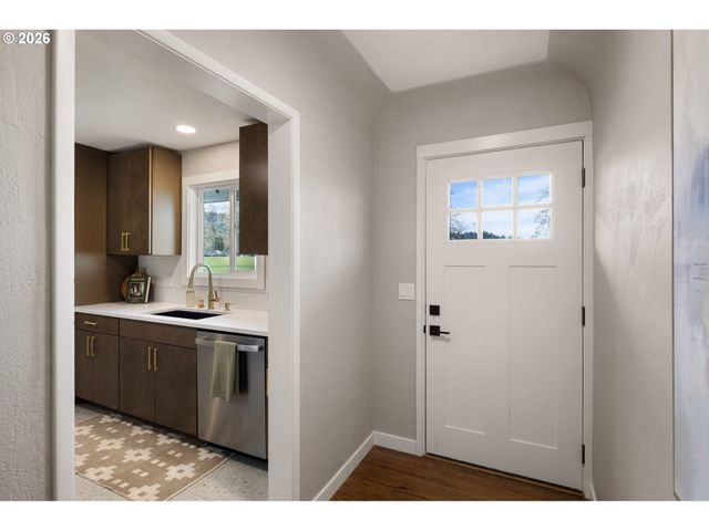 2255 POLK St, Eugene, OR 97405