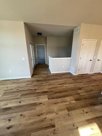 827 Vineyard Drive, Cambridge, WI 53523