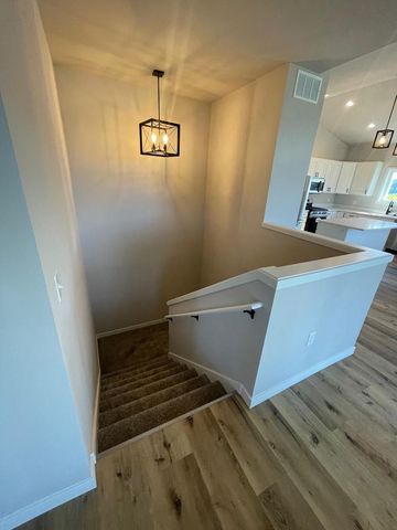 827 Vineyard Drive, Cambridge, WI 53523