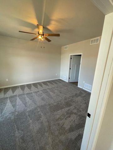 827 Vineyard Drive, Cambridge, WI 53523