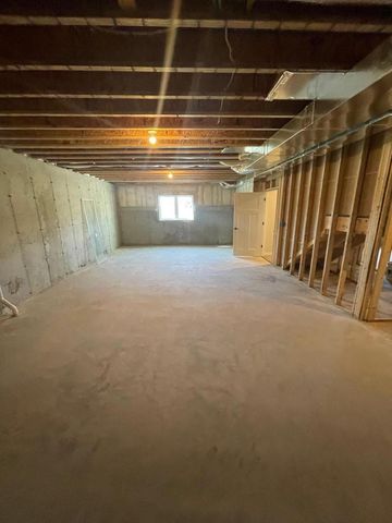 827 Vineyard Drive, Cambridge, WI 53523