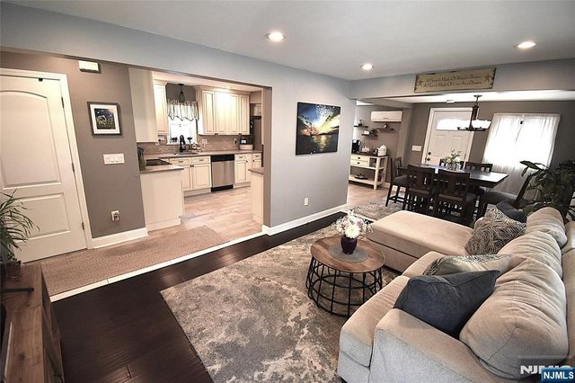 33 Alabama Avenue, Jefferson Township, NJ 07849