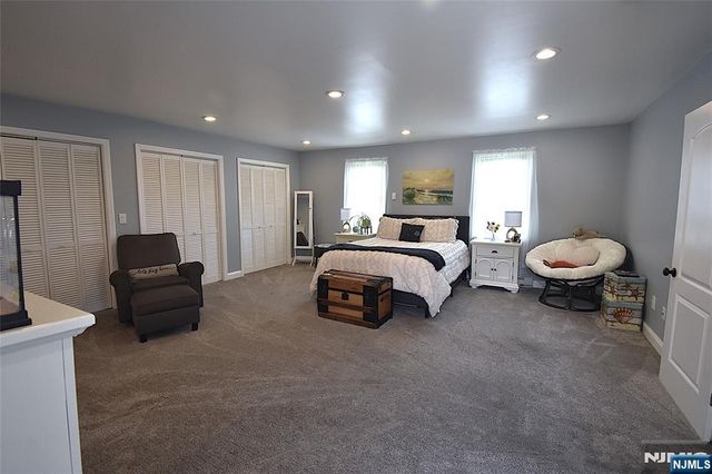 33 Alabama Avenue, Jefferson Township, NJ 07849