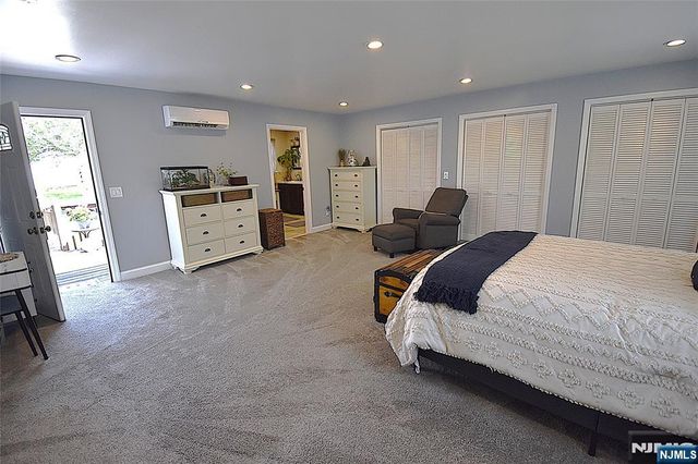 33 Alabama Avenue, Jefferson Township, NJ 07849