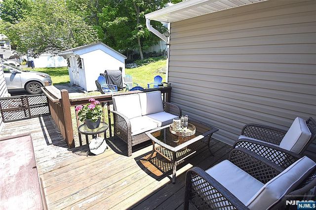 33 Alabama Avenue, Jefferson Township, NJ 07849