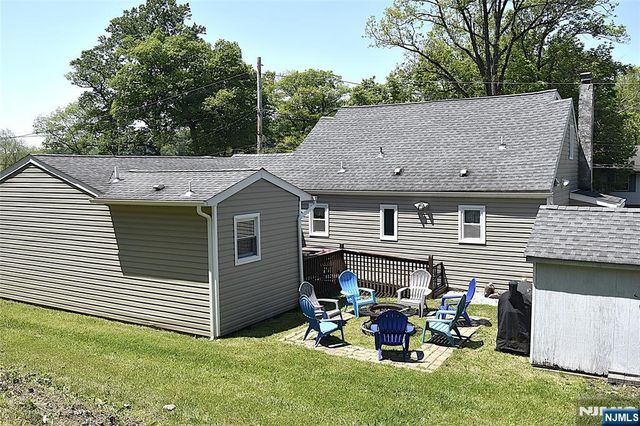 33 Alabama Avenue, Jefferson Township, NJ 07849