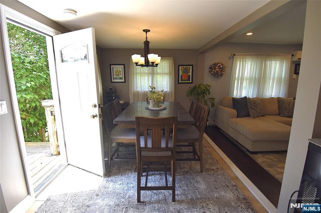 33 Alabama Avenue, Jefferson Township, NJ 07849