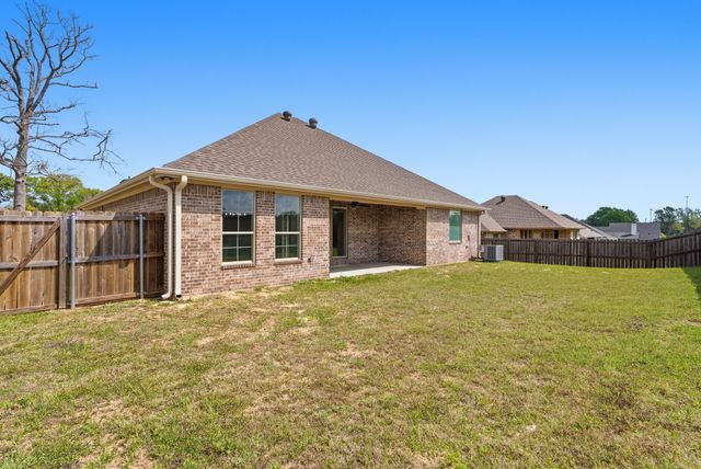 114 Hay Meadow Drive, Winona, TX 75792